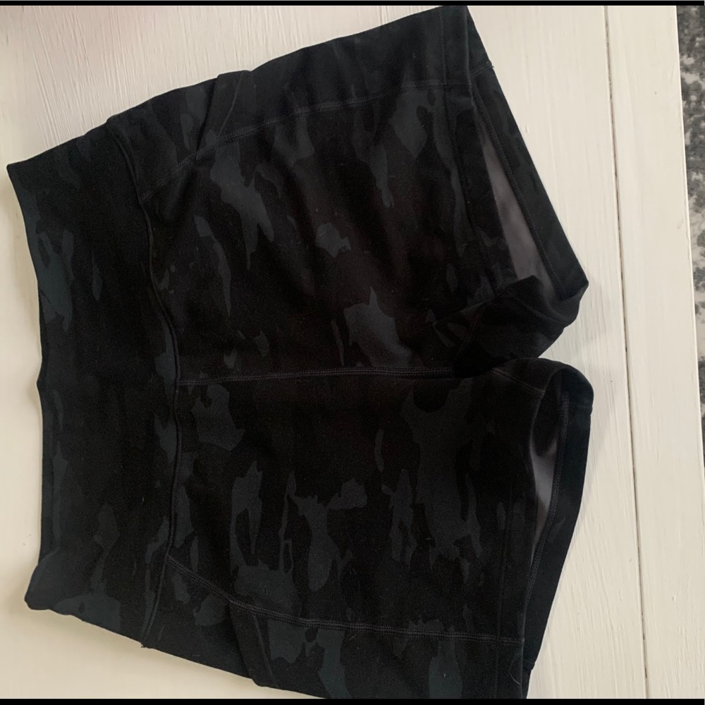 Alphalete camo shorts